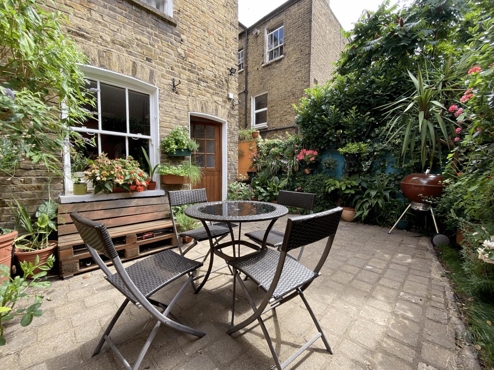 The Clapham Apartment With Private Patio London Exterior foto